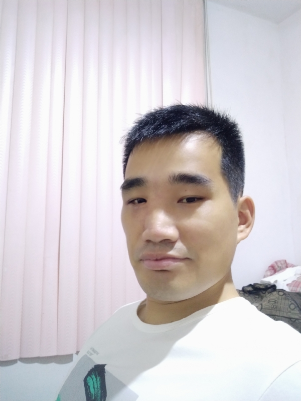 大男孩的第一张照片--大田婚介网