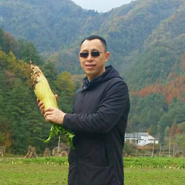 墨迹男的第一张照片--大田婚介网