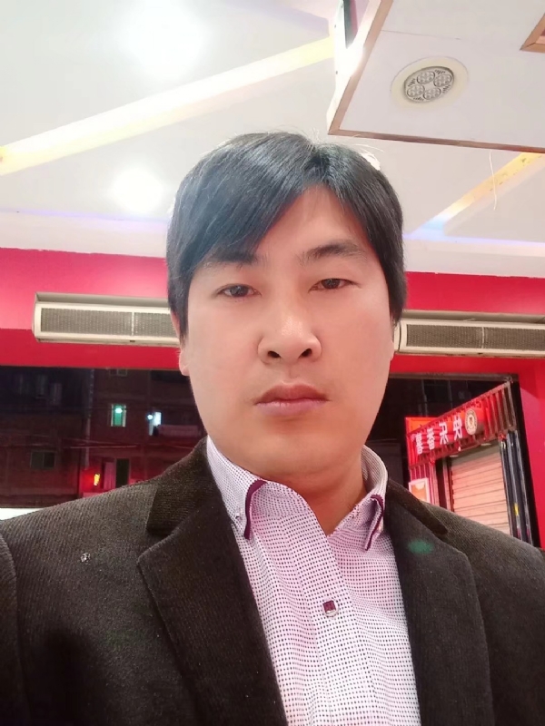 奔跑的第二张照片--大田婚介网