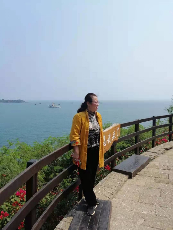 曦若半秋的第一张照片--大田婚介网