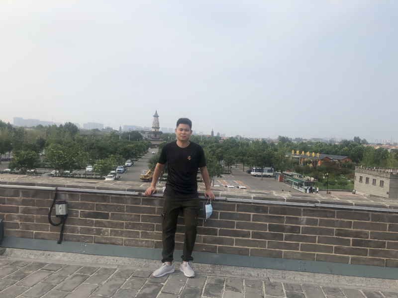 123.向左向右的第一张照片--大田婚介网