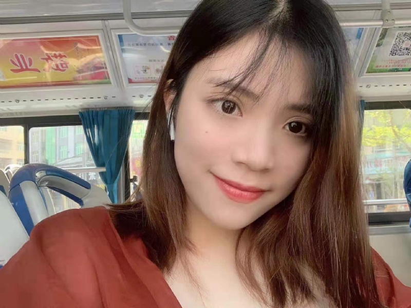 小眼睛的第一张照片--大田婚介网