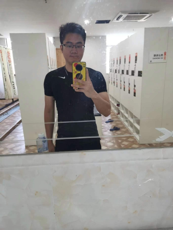 习惯发呆的第一张照片--大田婚介网