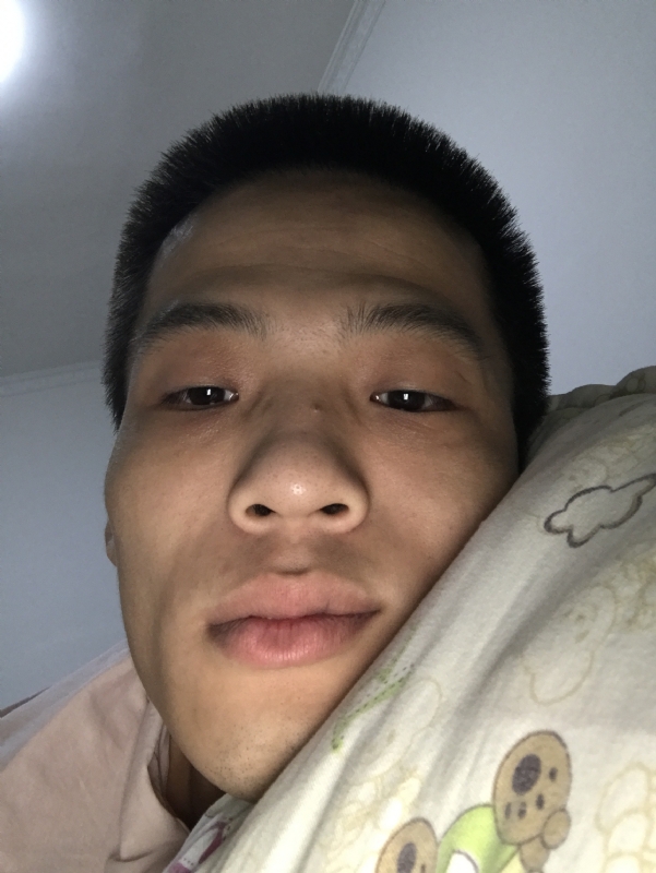直男的第一张照片--大田婚介网