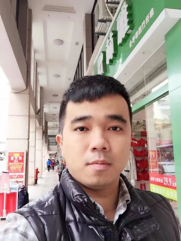 小小怪兽的第一张照片--大田婚介网