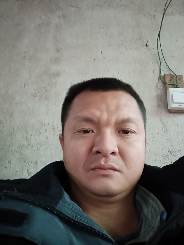 兰成龙的第二张照片--大田婚介网