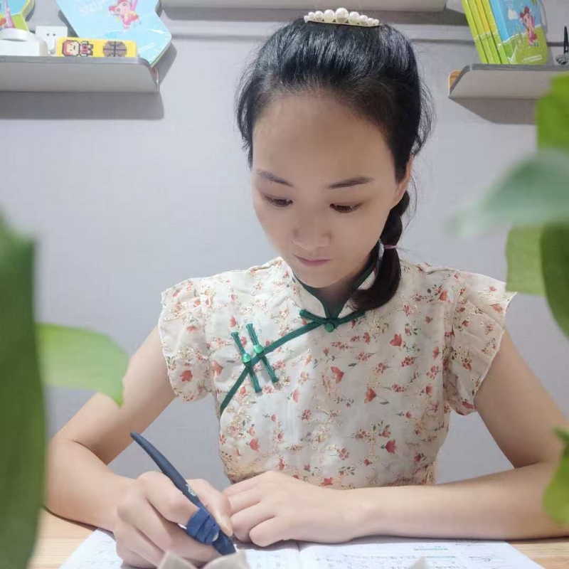 珊珊的第一张照片--大田婚介网